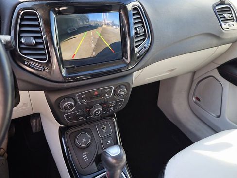 Used 2017 Jeep Compass Limited image 15