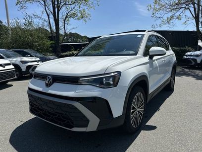 New 2026 Volkswagen Taos SE