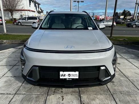 Certified 2025 Hyundai Kona SEL image 3