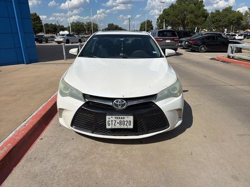 Used 2016 Toyota Camry SE image 8