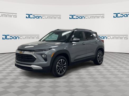 Used 2025 Chevrolet TrailBlazer LT AWD/4WD image 4