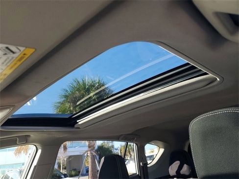 Used 2018 Toyota RAV4 XLE image 29