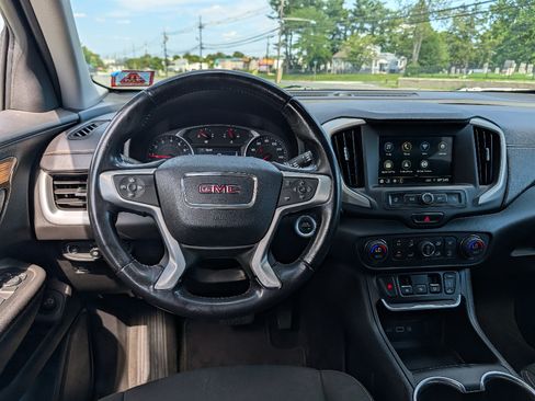 Used 2019 GMC Terrain SLE w/ Driver Convenience Package AWD/4WD image 28