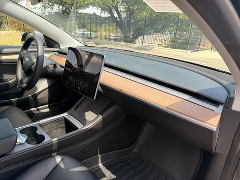 Used 2023 Tesla Model 3 Standard Range RWD image 38