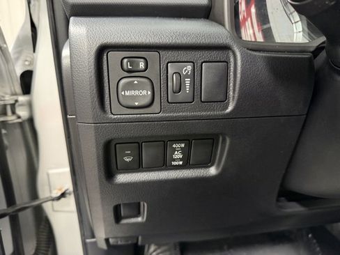 Used 2014 Toyota 4Runner SR5 image 17