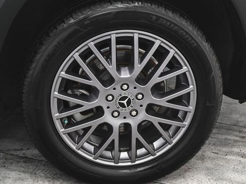 Used 2022 Mercedes-Benz GLE 350 GLE 350 w/ 3rd Row Seat Package image 5