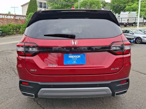 Used 2023 Honda Pilot Elite image 5