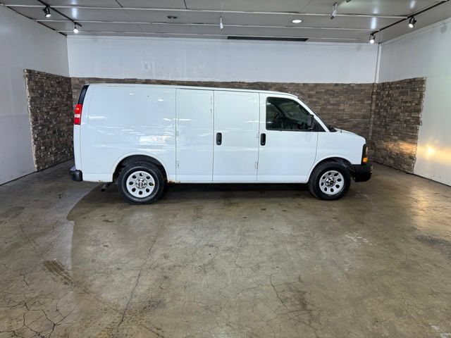 Used 2011 GMC Savana 1500 RWD image 21