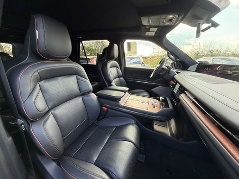 New 2025 Lincoln Navigator L Black Label AWD/4WD image 22