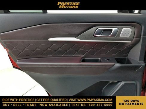 Used 2025 Ford Explorer Platinum w/ Ultimate Package image 40