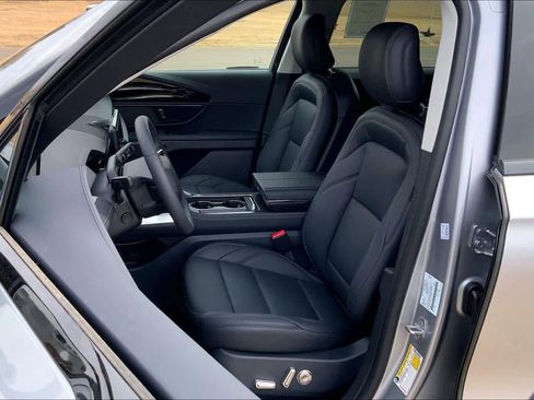 New 2026 Lincoln Nautilus Premier w/ Jet Appearance Package image 9