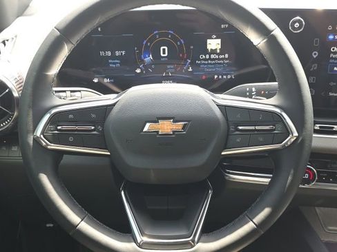 Used 2026 Chevrolet Equinox LT w/ Convenience Package II FWD image 10