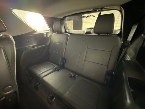 Used 2020 Chevrolet Traverse LT w/ LPO, Floor Liner Package AWD/4WD image 45