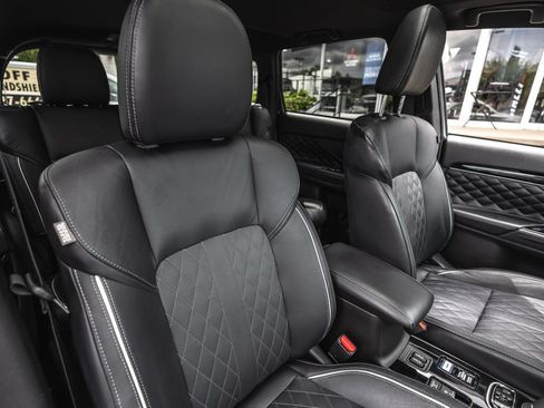 Used 2022 Mitsubishi Outlander GT AWD/4WD image 27