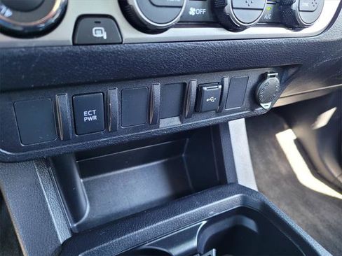 Used 2021 Toyota Tacoma SR image 17