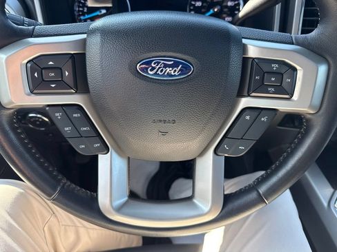 Used 2022 Ford F250 Lariat w/ Black Appearance Package AWD/4WD image 14