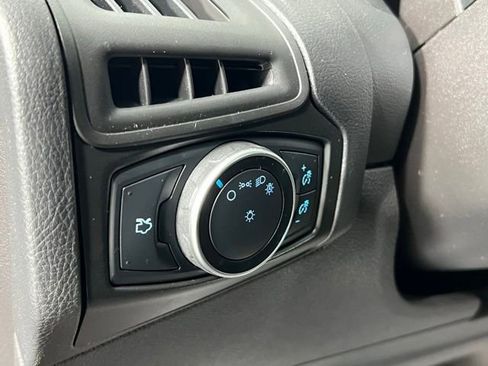Used 2015 Ford Focus SE image 24