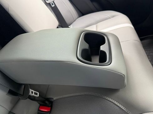 Used 2025 Toyota Camry SE FWD image 44