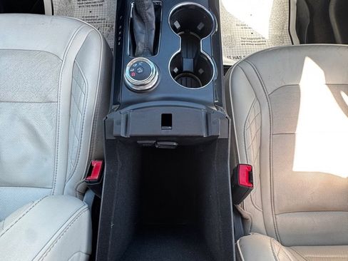 Used 2018 Ford Explorer Platinum image 22