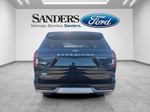 Used 2025 Ford Expedition Max Platinum w/ Driver's Package AWD/4WD image 3