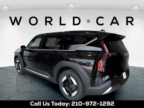 New 2026 Kia EV9 Wind image 4