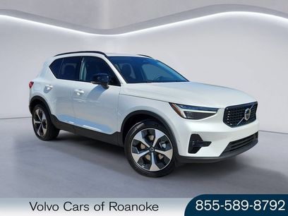 New 2026 Volvo XC40 B5 Plus w/ Protection Package Premier