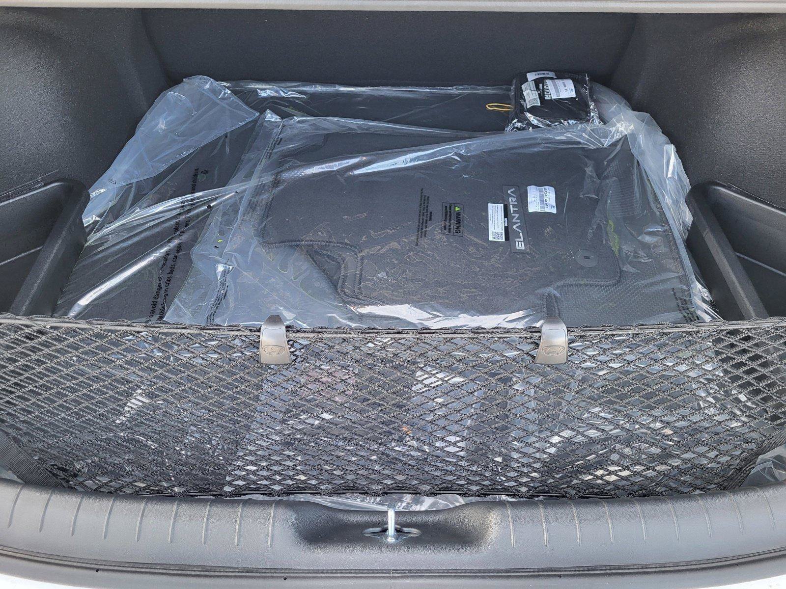 New 2025 Hyundai Elantra SEL FWD image 35