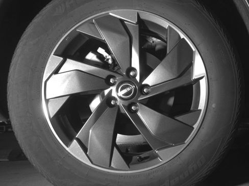 Used 2025 Nissan Rogue SV image 15