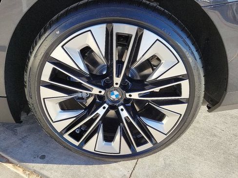 Certified 2026 BMW i5 eDrive40 RWD image 10
