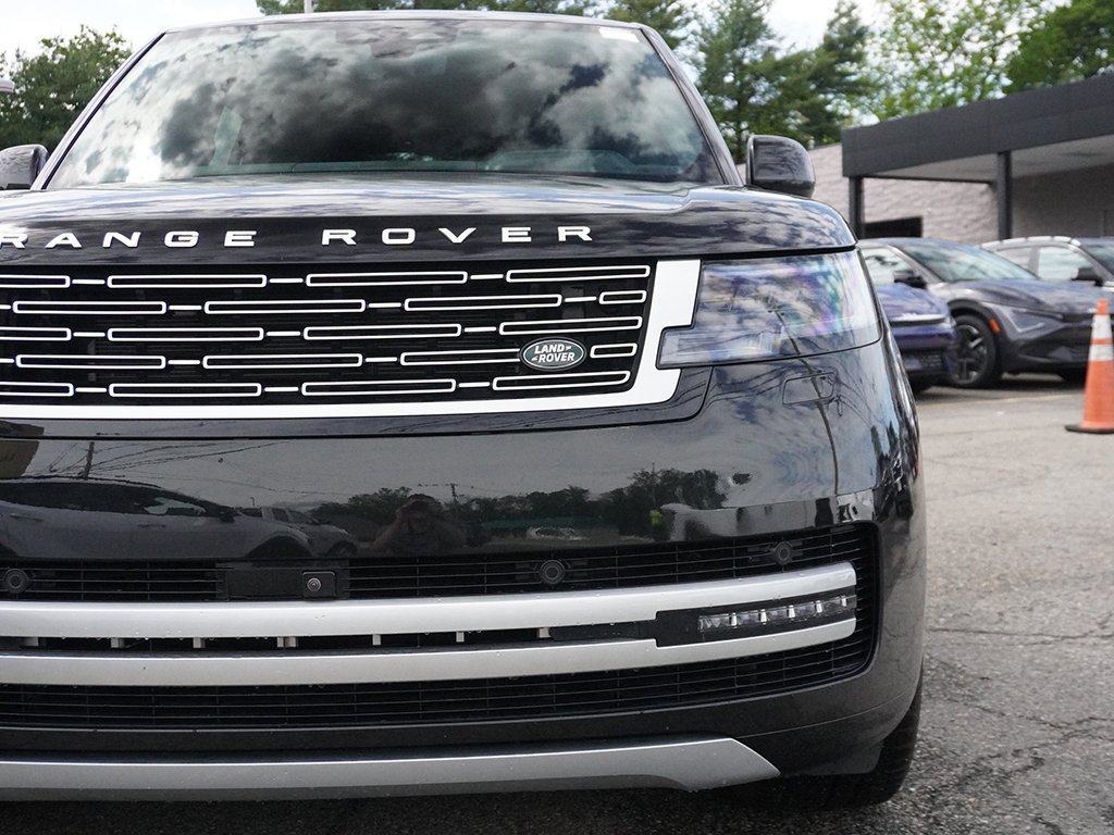 Used 2024 Land Rover Range Rover Long Wheelbase Autobiography AWD/4WD image 18