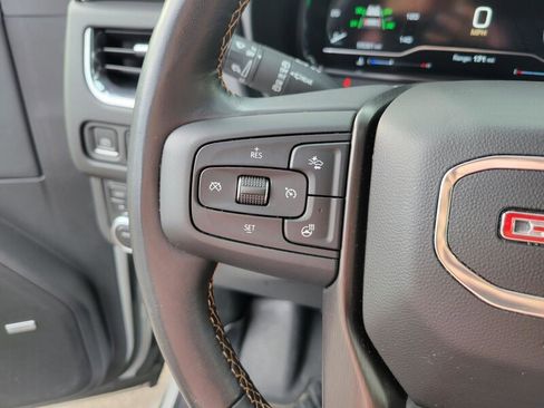 Used 2023 GMC Yukon AT4 w/ Technology Package image 13