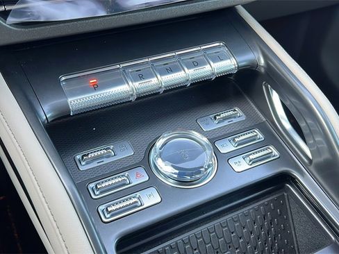 New 2025 Lincoln Nautilus Premier w/ Equipment Group 102A image 22