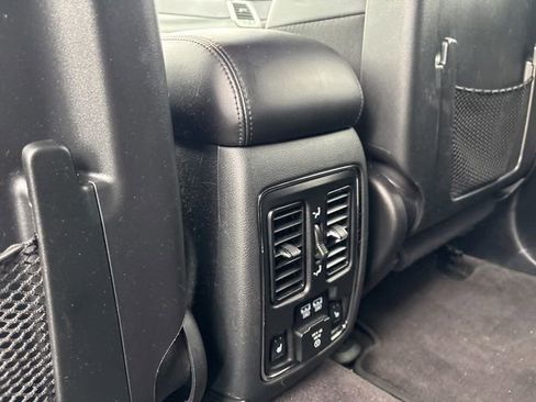Used 2018 Jeep Grand Cherokee Limited AWD/4WD image 20