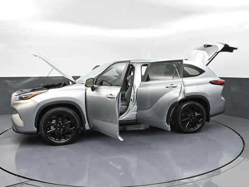 Certified 2023 Toyota Highlander LE image 50