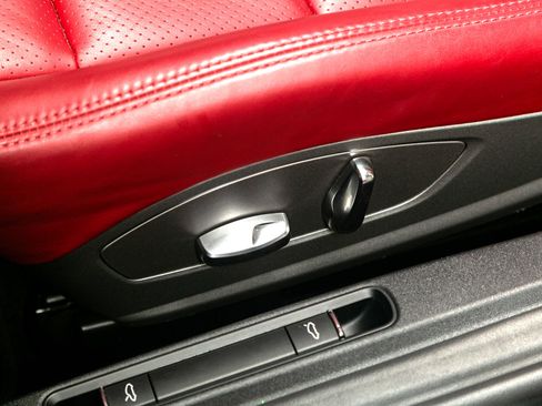 Used 2017 Porsche 911 Carrera image 23