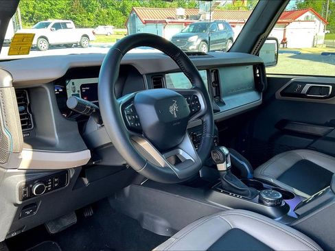 Used 2024 Ford Bronco Wildtrak AWD/4WD image 12