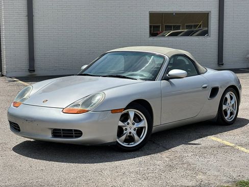 Used 2002 Porsche Boxster RWD image 2