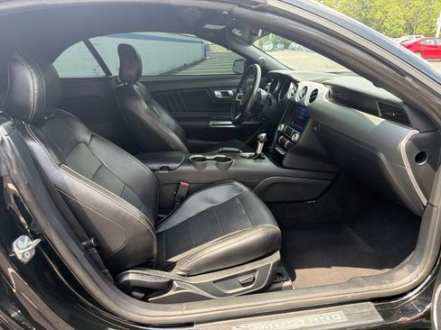 Used 2020 Ford Mustang Premium RWD image 18