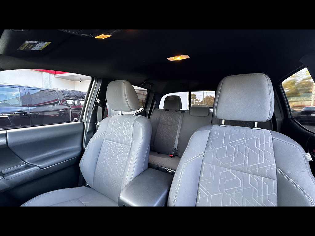Certified 2019 Toyota Tacoma TRD Off-Road AWD/4WD image 26