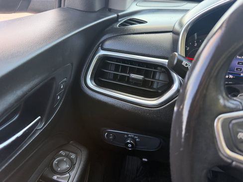 Used 2019 Chevrolet Equinox LT FWD image 25