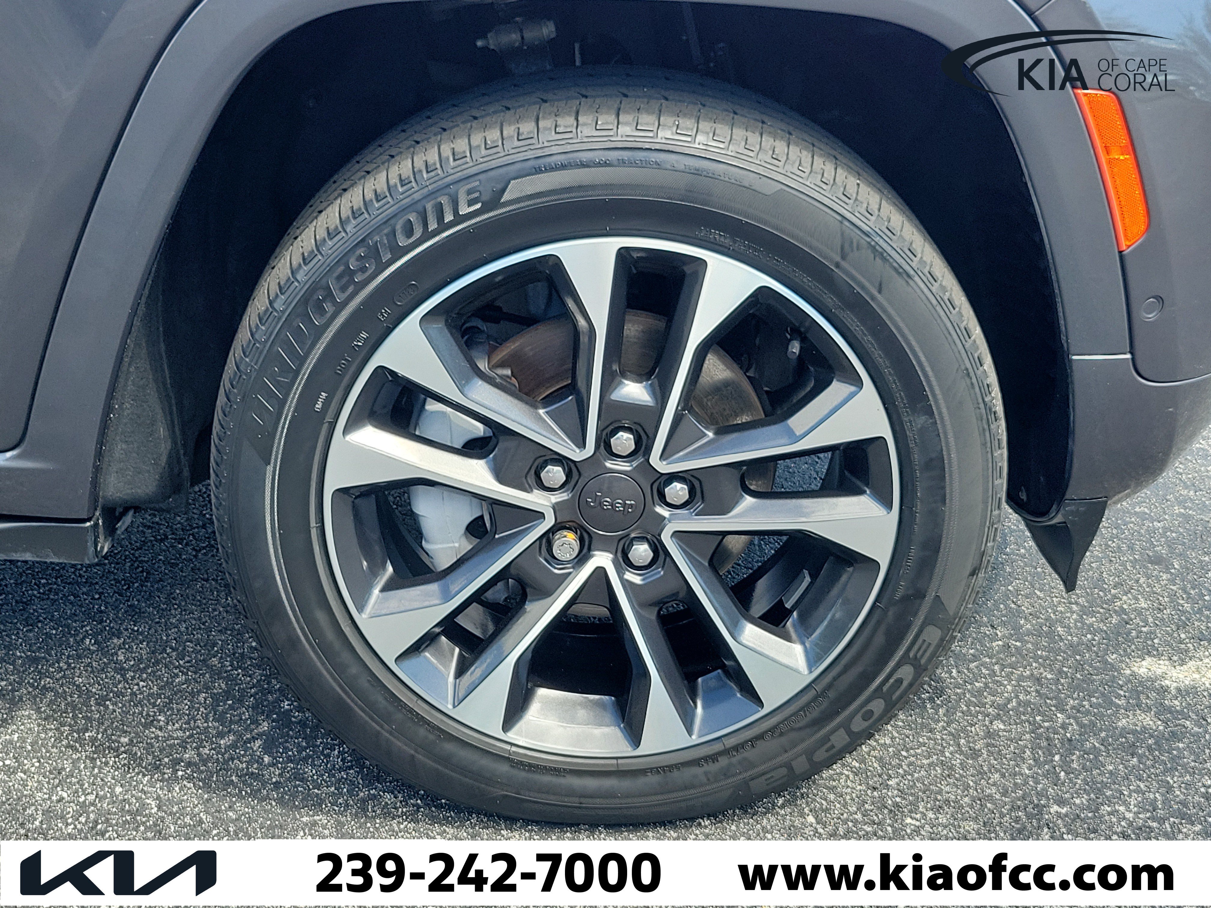 Used 2023 Jeep Grand Cherokee Overland w/ Adv Protech Group III RWD image 7