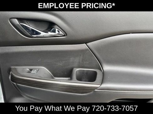 Used 2019 GMC Acadia SLT AWD/4WD image 20