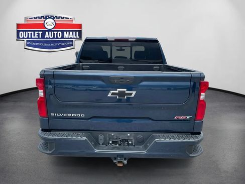 Used 2021 Chevrolet Silverado 1500 RST w/ Convenience Package II RWD image 4