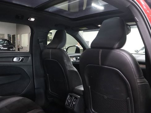 Used 2020 Volvo XC40 T5 R-Design w/ Protection Package Premier image 21
