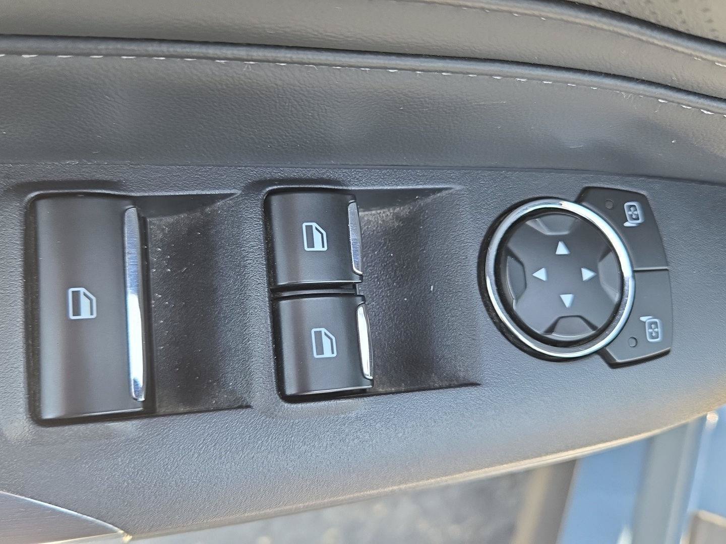 Used 2025 Ford Mustang Premium RWD image 15