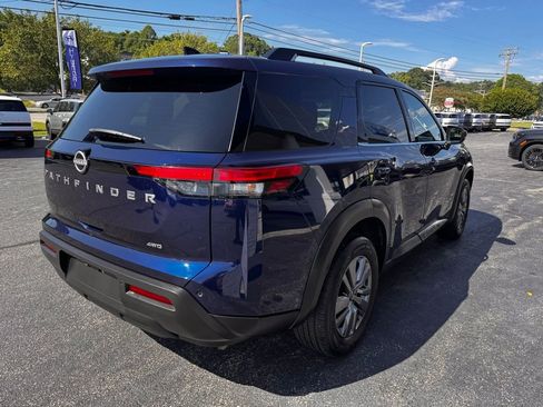 Used 2025 Nissan Pathfinder SV AWD/4WD image 6