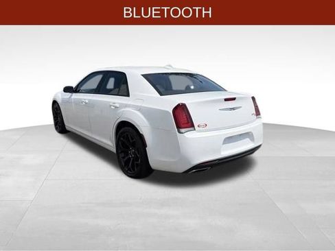 Used 2020 Chrysler 300 S RWD image 5
