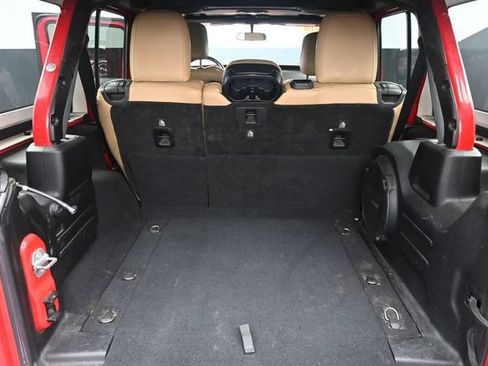 Used 2018 Jeep Wrangler Unlimited Rubicon AWD/4WD image 31