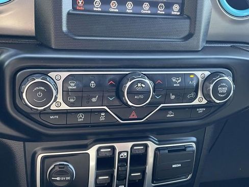 Used 2023 Jeep Gladiator Sport AWD/4WD image 26
