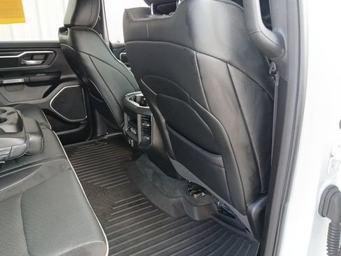 Used 2024 RAM 1500 Laramie AWD/4WD image 23
